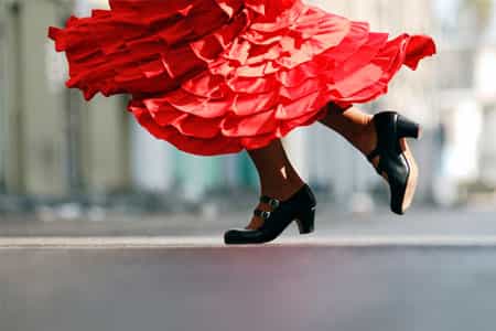 Известный ипанский танец Фламенко